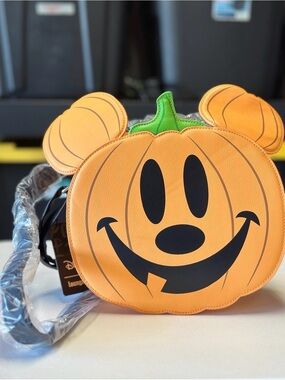 Disney Pumpkin Mickey Kids Crossbody Bag in Orange and Green